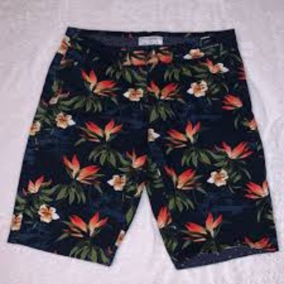 Cactus Man Shorts Mens MutliColor Floral - Picture 1 of 3